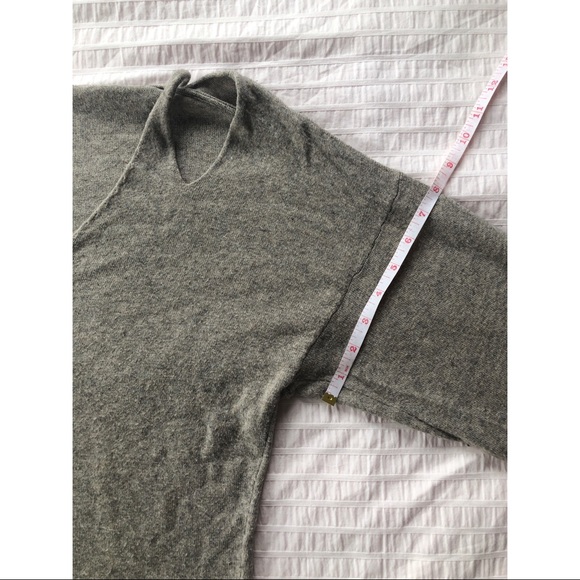 Oversized Shoulder Cut Out V-Neck Neutral Sweater - Picture 10 of 11